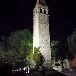 Diocletians Palace For Two Сплит