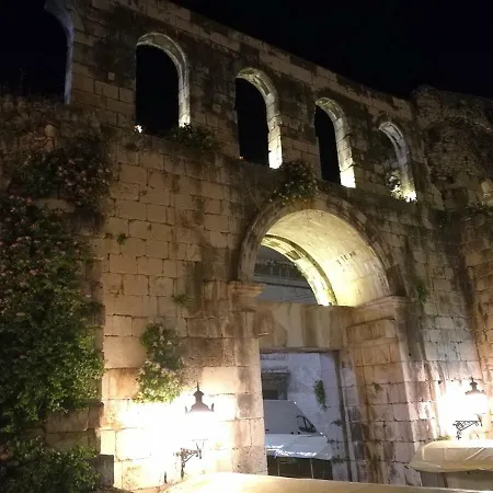 Diocletians Palace For Two