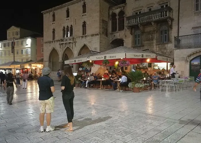 Diocletians Palace For Two Apartman
