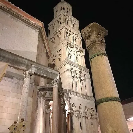 Diocletians Palace For Two Daire *
